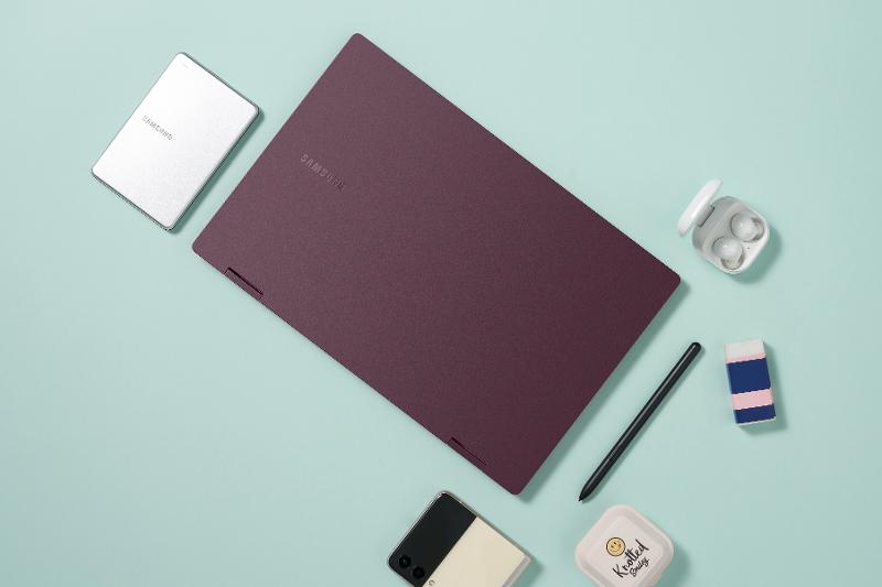 0002_eco_galaxy_book2_pro_360_13_burgundy_galaxy_z_flip3_5g_cream_galaxy_bud2_white.jpg
