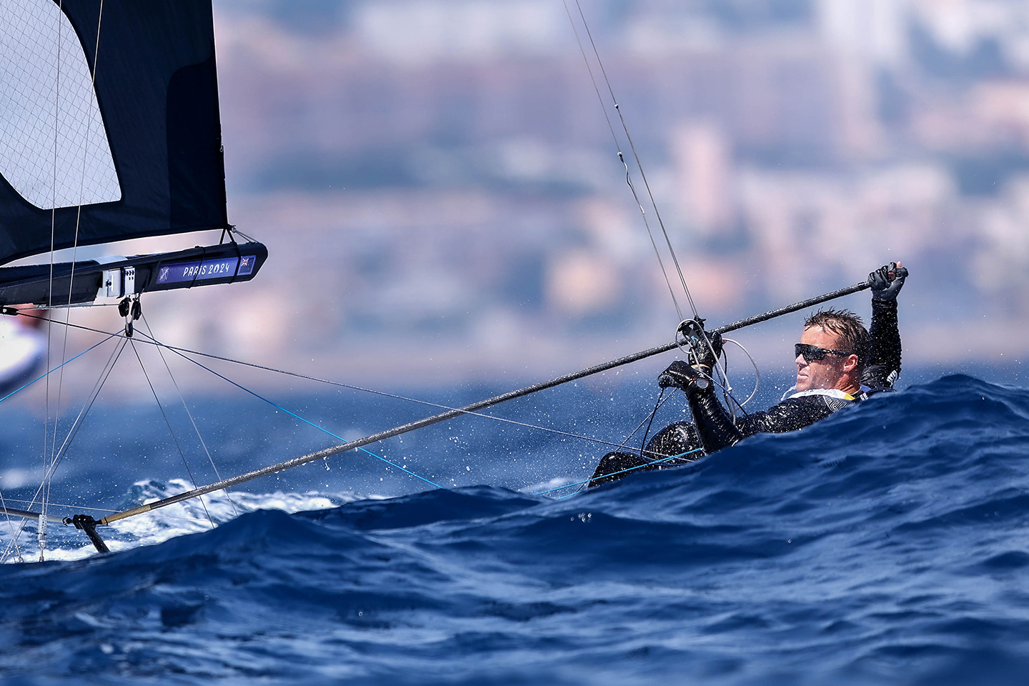 image of feature story Paris 2024: Olympic Fans Experience the Thrill of the Sailing Competition With Galaxy S24 Ultra