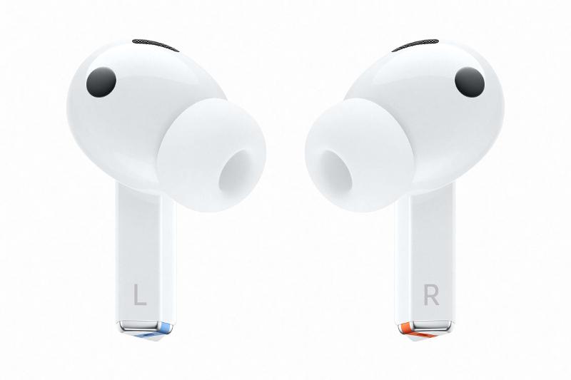 014-galaxy-buds3pro-white-back.jpg