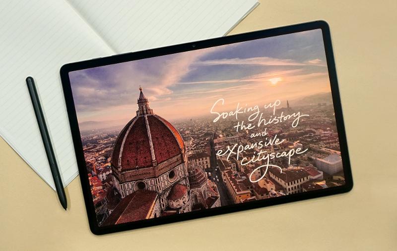 009_GalaxyTabS7plus_calligraphy_20200116_Italy_Florence_GiyeonKo_lifestyle-1.jpg