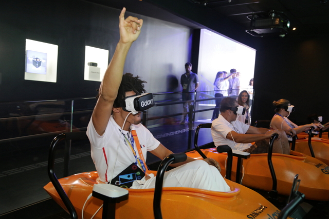 French Paralympian and World Record Holder, Arnaud Assoumani, Visits The Samsung Galaxy Studio in Olympic Park to Try Samsung's Mobile Accessibility Technology