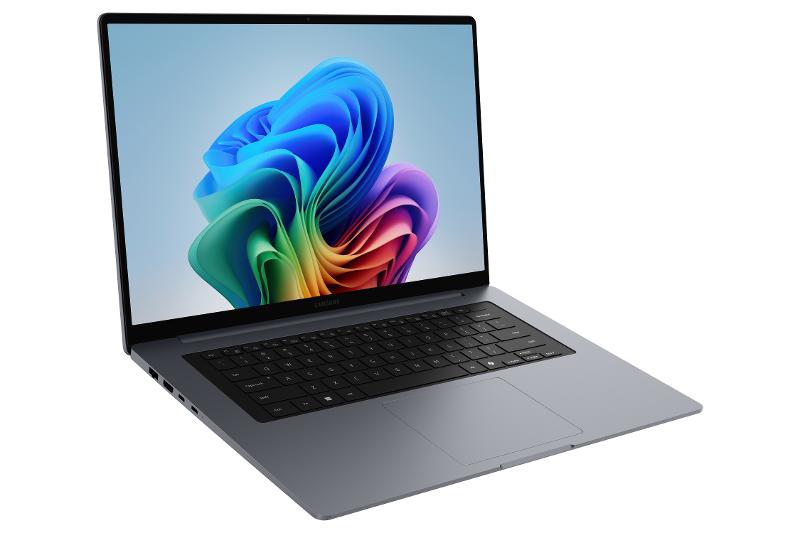 007-galaxy-book6-16-gray-top-l-perspective.jpg