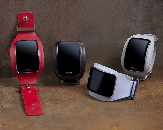 Diesel Black Gold Introduces Custom Samsung Gear S at Runway Show