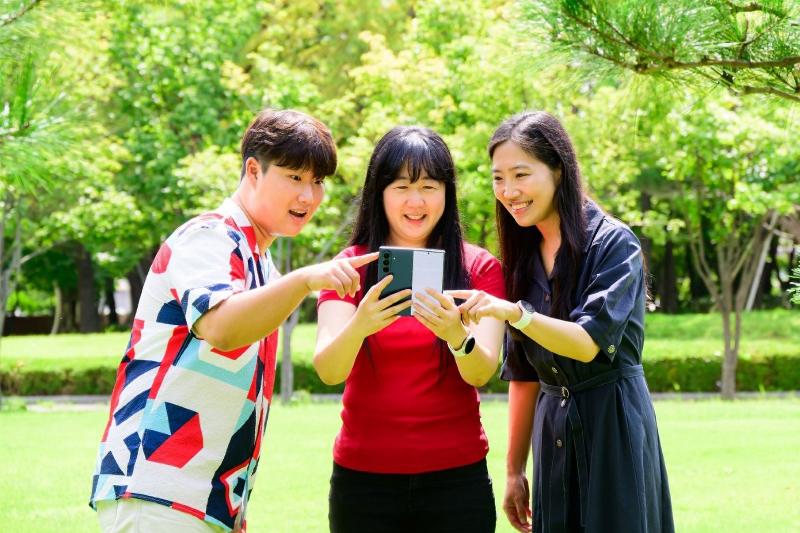 008-Interview-Building-a-World-Without-Barriers-Enhancing-Hearing-Accessibility-in-One-UI-8-With-Samsung-Supporters-Thumbnail.jpg