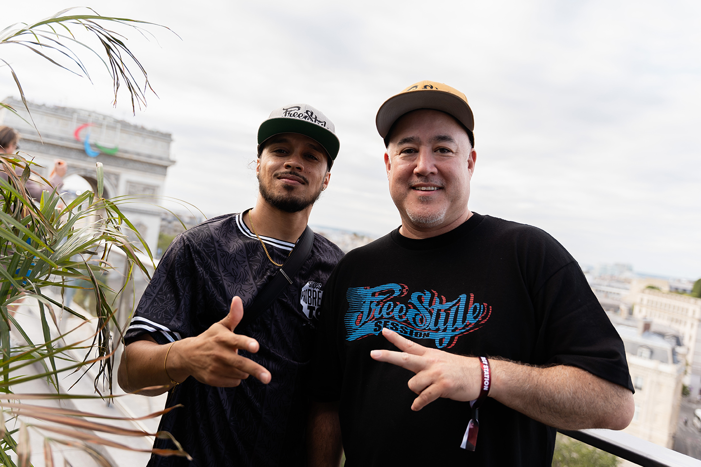 Imagen del reportaje París 2024: los atletas del equipo Samsung Galaxy y los influencers del #TeamGalaxy celebran los Juegos Olímpicos en la fiesta abierta a todos de Samsung