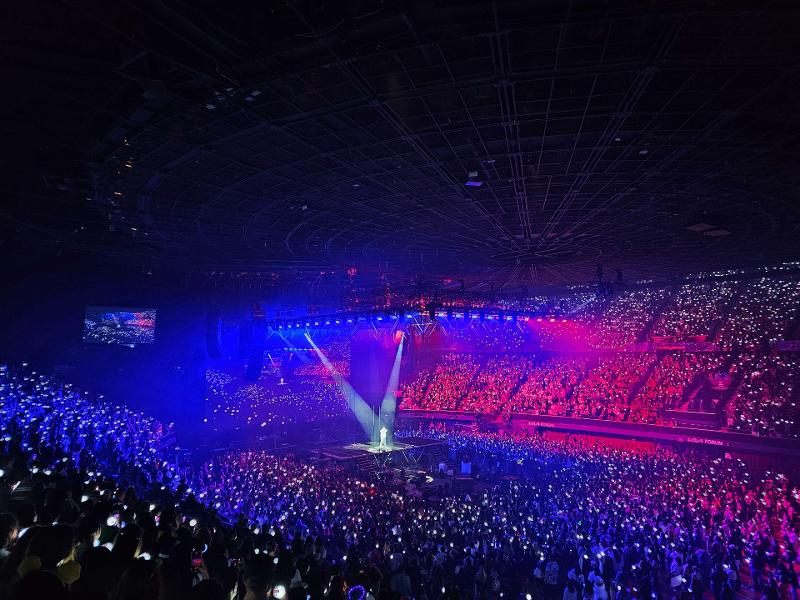 005-Galaxy-S23Ultra-SUGA-Concert.jpg