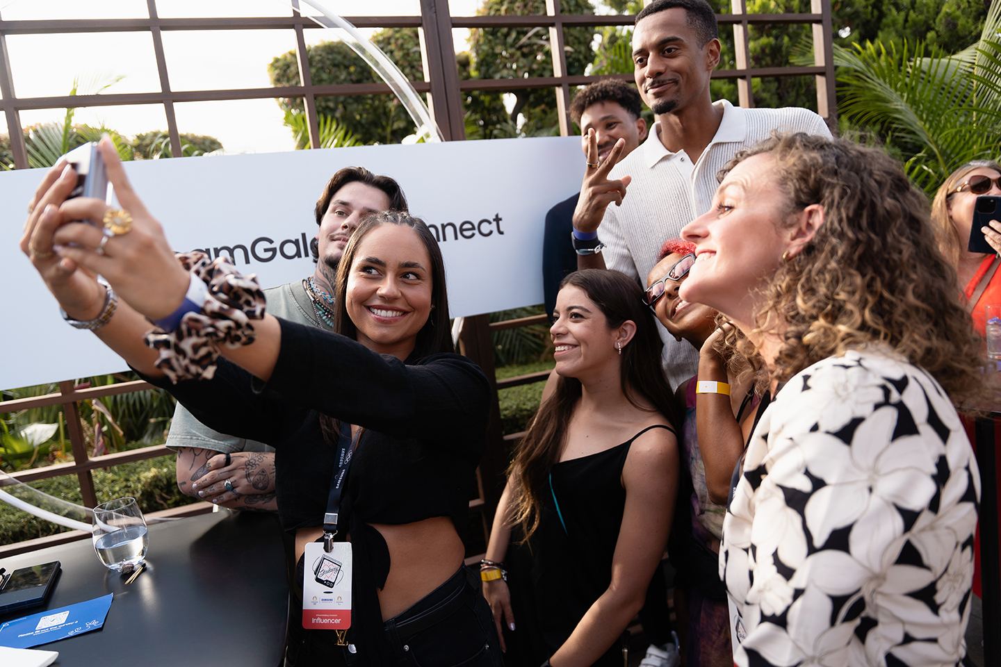 Imagen del reportaje París 2024: los atletas del equipo Samsung Galaxy y los influencers del #TeamGalaxy celebran los Juegos Olímpicos en la fiesta abierta a todos de Samsung