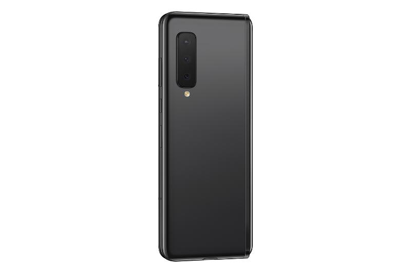 009_galaxy_fold_product_image_black_back_l30-1.jpg