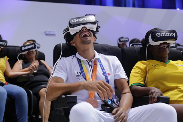 French Paralympian and World Record Holder, Arnaud Assoumani, Visits The Samsung Galaxy Studio in Olympic Park to Try Samsung's Mobile Accessibility Technology