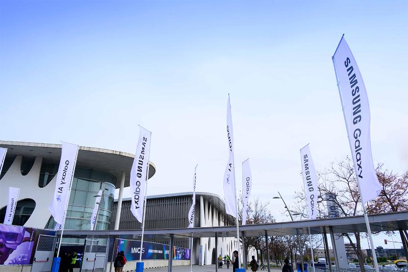 002-MWC 2025-Explore-AI-Powered-Innovation-in-Mobile-Health-Home-and-Networks-With-Samsung.jpg