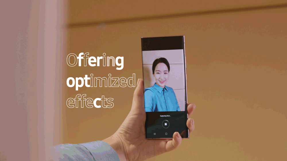 A GIF showing how to use the Single Take mode's Color Picking Portrait feature in the Galaxy Note20 and Note 20 Ultra