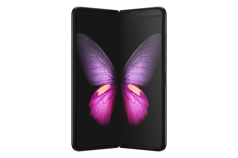 004_galaxy_fold_product_image_black_front115-2.jpg