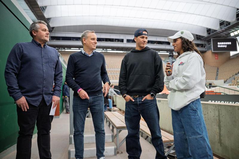004-Samsung-and-Street-League-Skateboarding-Expand-Partnership-To-Support-Global-Skateboarding-Community-Thumbnail.jpg