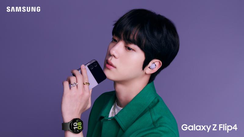 008_galaxy_x_bts_jin_z_flip4_wearable_16x9.jpg