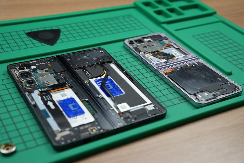 Samsung-Adds-Self-Repair-Program-to-Foldables.jpg