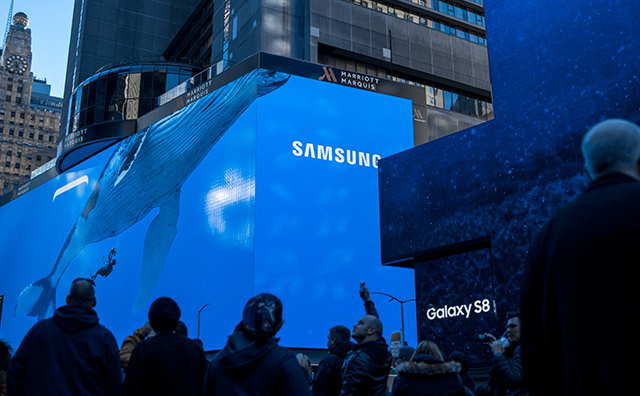 [Photo] Samsung Lights Up the World at the Galaxy S8 Unpacked Event