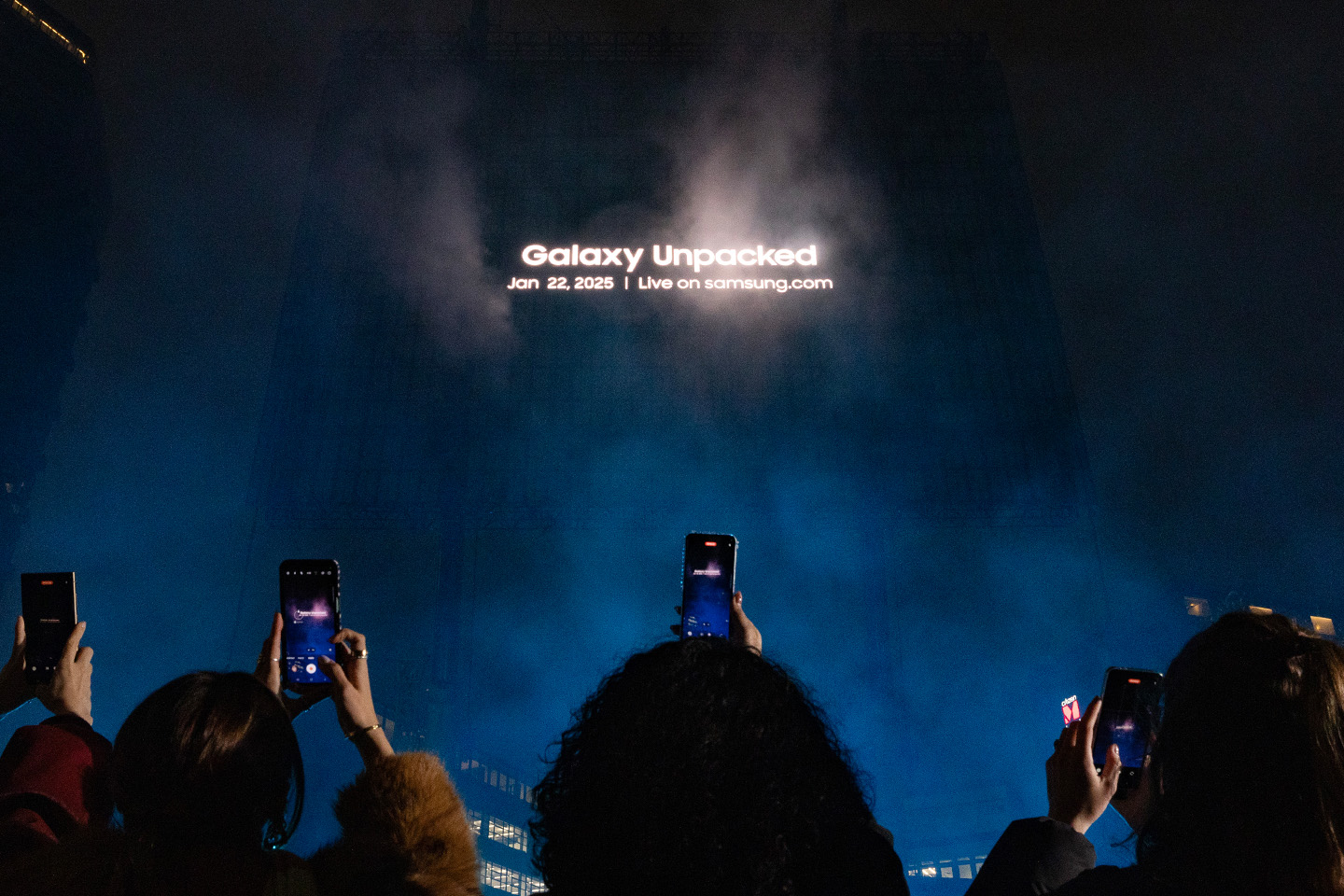 body image 5 of press release “Samsung Teases New Way To Interact With Mobile Through Hologram Experience Ahead of Galaxy Unpacked 2025