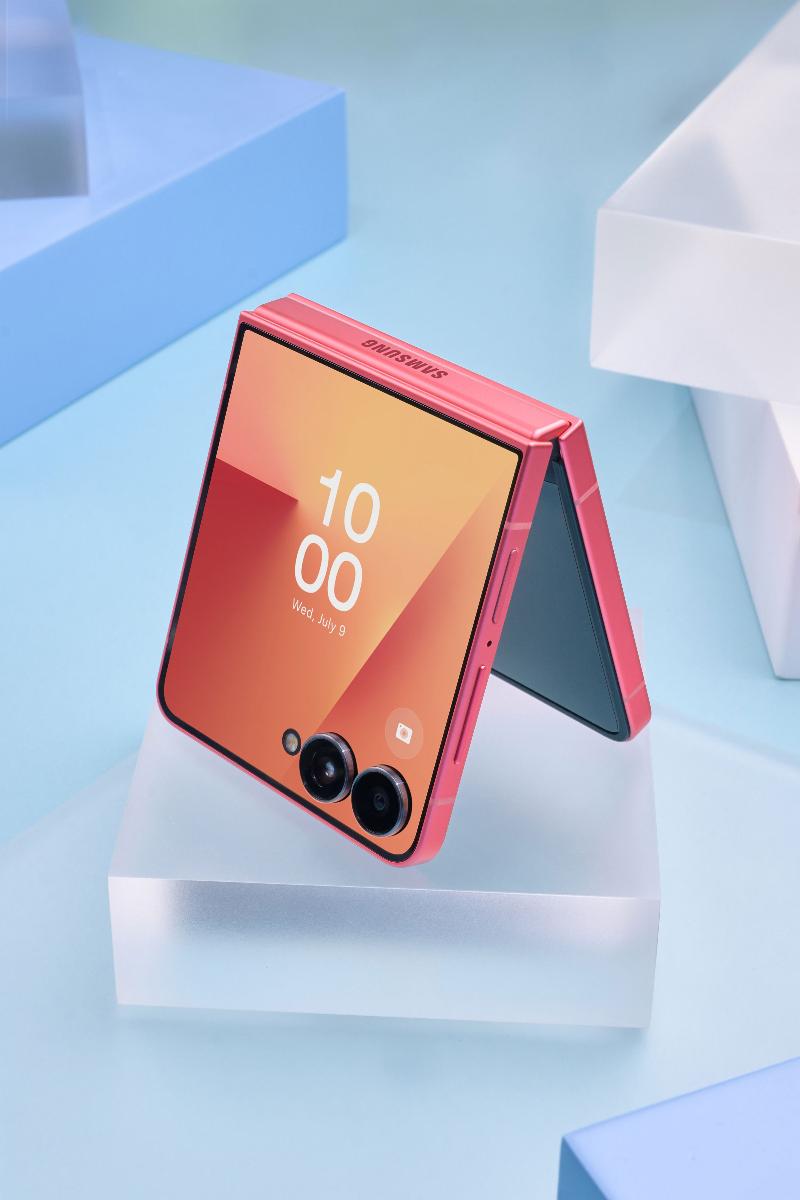 006-product-galaxy-zflip7-coralred.jpg