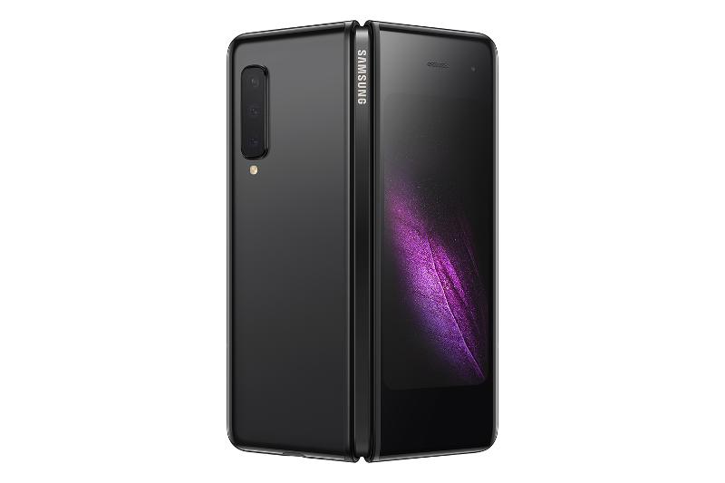 002_galaxy_fold_product_image_black_back115-2.jpg