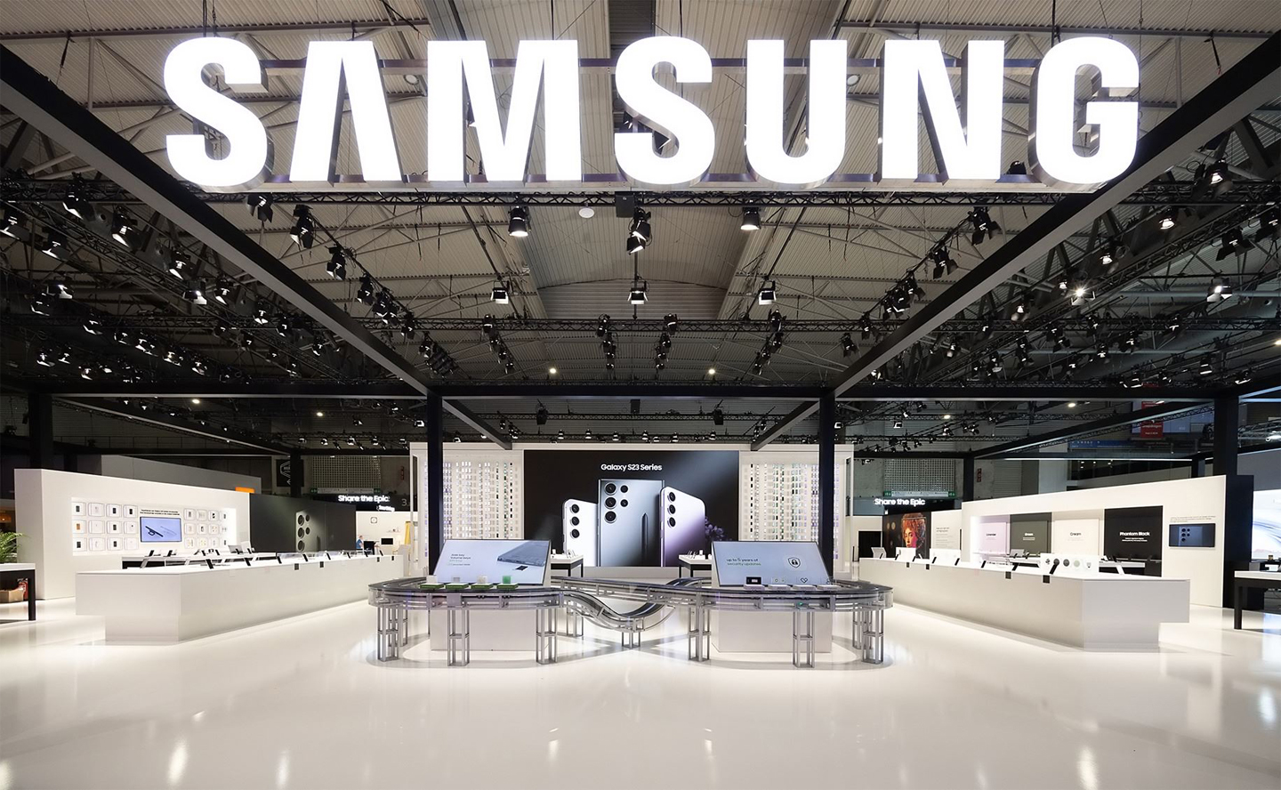 Samsung Showcases Latest Galaxy Products, Services and Innovations at