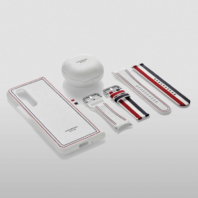 007_thom_browne_3rd_edition_galaxyzfold3_5g_accessories.jpg