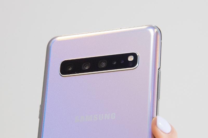 1-5.-Galaxy-S10-5G-design-2.jpg