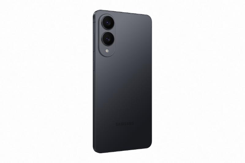 015-galaxy-s25edge-titaniumjetblack-device-back-l30.jpg