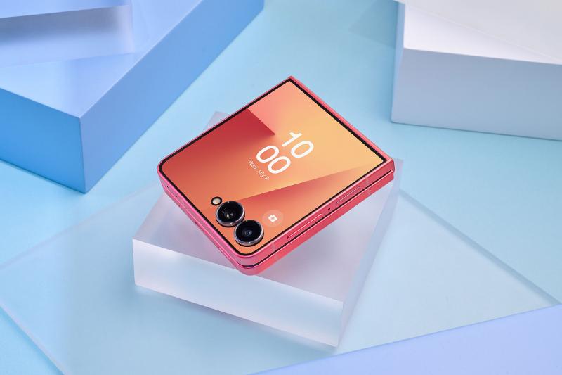 005-product-galaxy-zflip7-coralred.jpg