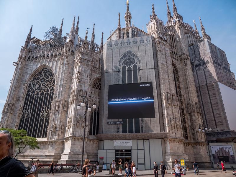 006_milano_piazza_del_duomo.jpg