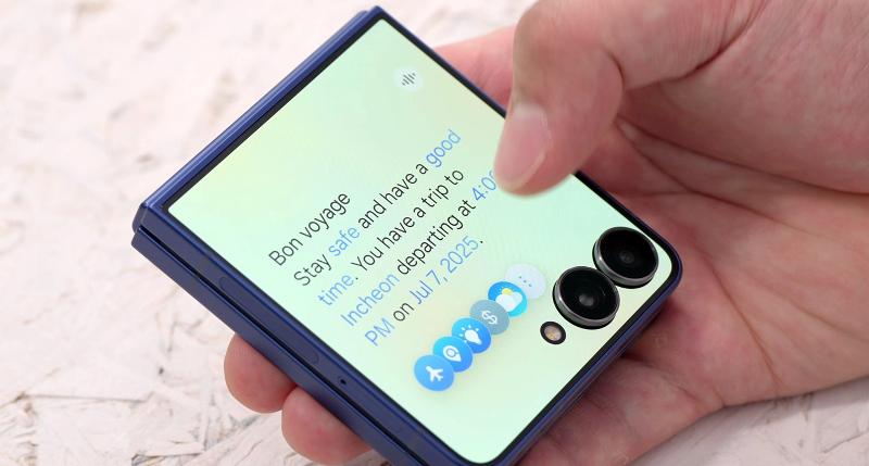 007-Galaxy-Unpacked-2025-A-First-Look-at-the-Galaxy-Z-Flip7-Refining-the-Pocketable-Foldable-Newsbody.jpg